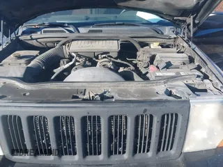 2007 Jeep Commander Sport z VIN 1J8HG48K37C647814, wystawiony jako IAAI lot #41428248 z przebiegiem 224 137 mil mil oraz . Historia ofert i sprzedaży dostępna na DreamBid. Obrazek 10.