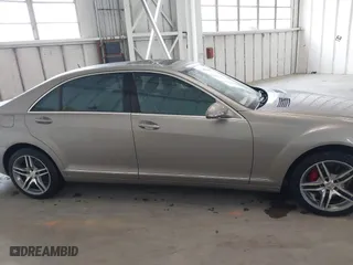 2007 Mercedes-Benz S-Class 5.5L V8 with VIN WDDNG71X07A081212, listed as a IAAI auction lot 41971565 with 166,904 mi miles. Bid and sale history available at carsss.com. Image 13.