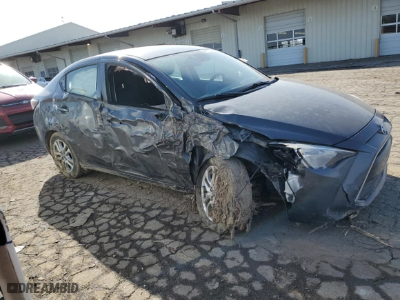 2018 Toyota Yaris iA with VIN 3MYDLBYVXJY324702, listed as a Copart auction lot 44110765 with 87,588 mi miles and Clean Title. Bid and sale history available at carsss.com. Image 4.