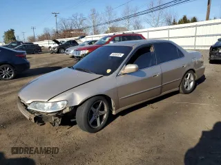 2000 Honda Accord EX с VIN 1HGCG165XYA023259, выставлен на аукционе Copart как лот 48808325 с пробегом Не указан миль и На запчасти • Non repairable. История ставок и продаж доступна на DreamBid. Изображение 1.