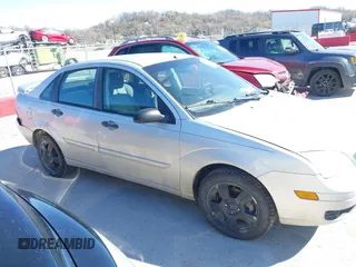 2006 Ford Focus S with VIN 1FAHP34N56W197930, listed as a IAAI auction lot 41842290 with 269,935 mi miles and . Bid and sale history available at carsss.com. Image 5.