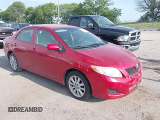 2009 Toyota Corolla z VIN JTDBL40E199062020, wystawiony jako IAAI lot #42494590 z przebiegiem 275 569 mil mil oraz . Historia ofert i sprzedaży dostępna na DreamBid. Obrazek 1.
