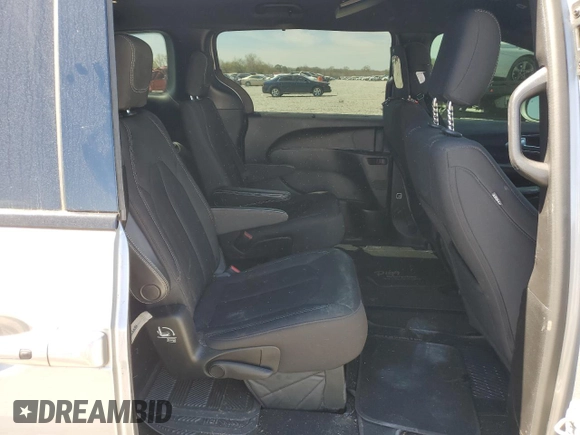2018 Chrysler Pacifica Touring Plus with VIN 2C4RC1FGXJR361834, listed as a Copart auction lot 49476195 with 65,784 mi miles and Salvage Title. Bid and sale history available at DreamBid. Image 11.
