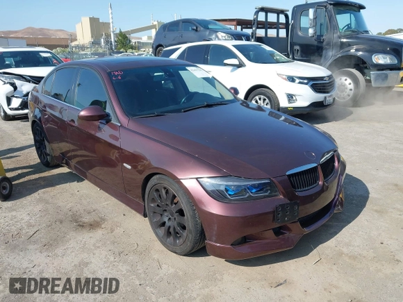 2007 BMW 3 Series 335i z VIN WBAVB73577PA85162, wystawiony jako IAAI lot #42427796 z przebiegiem 168 521 mil mil oraz . Historia ofert i sprzedaży dostępna na DreamBid. Obrazek 1.