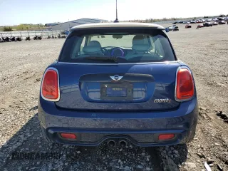 2015 MINI Hardtop S with VIN WMWXP7C59F2A35403, listed as a Copart auction lot 52197025 with 205,303 mi miles and Salvage Title. Bid and sale history available at DreamBid. Image 6.