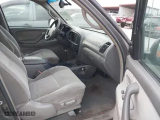2004 Toyota Sequoia SR5 with VIN 5TDZT34A84S217320, listed as a IAAI auction lot 41472557 with 299,000 mi miles. Bid and sale history available at carsss.com. Image 5.