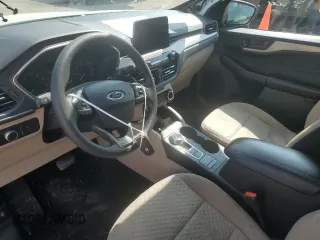 2022 Ford Escape SE with VIN 1FMCU0G6XNUA89499, listed as a Copart auction lot 59364075 with 2,503 mi miles and Salvage title. Bid and sale history available at DreamBid. Image 8.