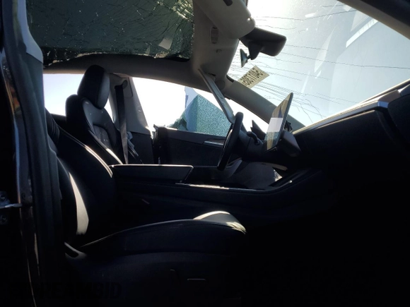 2024 Tesla Model Y Long Range with VIN 7SAYGDEE1RA245642, listed as a Copart auction lot 55490385 with Not provided miles and Salvage title. Bid and sale history available at DreamBid. Image 7.