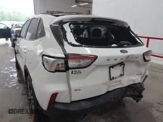 2021 Ford Escape SE z VIN 1FMCU9G61MUA32742, wystawiony jako IAAI lot #42418385 z przebiegiem 75 062 mil mil oraz . Historia ofert i sprzedaży dostępna na DreamBid. Obrazek 6.