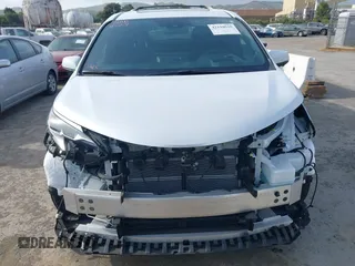 2025 Toyota Sienna Platinum z VIN 5TDESKFC0SS168394, wystawiony jako IAAI lot #42110535 z przebiegiem 7 905 mil mil oraz . Historia ofert i sprzedaży dostępna na DreamBid. Obrazek 13.