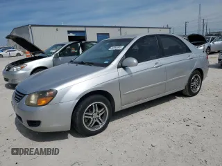2009 Kia Spectra EX with VIN KNAFE221895621447, listed as a Copart auction lot 58084584 with 187,910 mi miles and Clean Title. Bid and sale history available at carsss.com. Image 1.