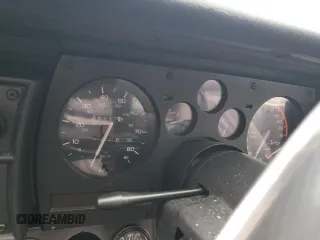 1987 Chevrolet Camaro z VIN 1G1FP21H2HN131699, wystawiony jako Copart lot #87860445 z przebiegiem 86 117 mil mil oraz Szkoda całkowita • Salvage title. Historia ofert i sprzedaży dostępna na DreamBid. Obrazek 9.