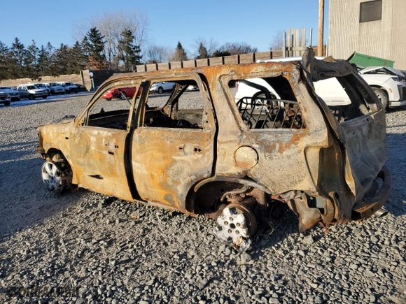 2008 Mercury Mariner with VIN 4M2CU81Z08KJ43876, listed as a Copart auction lot 83034664 with 0 mi miles and Salvage Title. Bid and sale history available at carsss.com. Image 2.