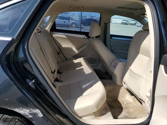 2012 Volkswagen Passat SE with VIN 1VWBP7A37CC075784, listed as a Copart auction lot 48779595 with 265,881 mi miles and Salvage Title. Bid and sale history available at carsss.com. Image 10.