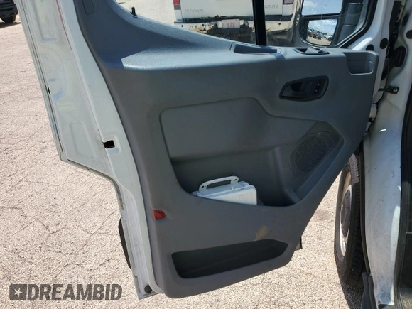 2017 Ford Transit с VIN 1FTYR1YM4HKB19272, выставлен на аукционе IAAI как лот 42740678 с пробегом 91 109 миль миль и . История ставок и продаж доступна на DreamBid. Изображение 29.