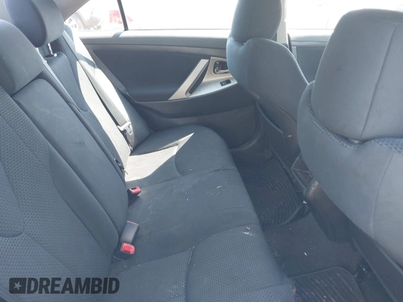 2011 Toyota Camry LE z VIN 4T1BF3EK0BU592218, wystawiony jako IAAI lot #42096268 z przebiegiem 121 132 mil mil oraz . Historia ofert i sprzedaży dostępna na DreamBid. Obrazek 8.