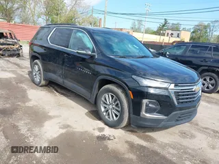 2023 Chevrolet Traverse LT Cloth z VIN 1GNERGKW9PJ121255, wystawiony jako IAAI lot #42195974 z przebiegiem 20 847 mil mil oraz . Historia ofert i sprzedaży dostępna na DreamBid. Obrazek 1.