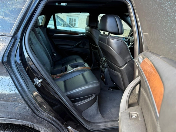 2012 BMW X6 50i with VIN 5UXFG8C56CLZ97342, listed as a Copart auction lot 85743794 with 114,122 mi miles and Clean Title. Bid and sale history available at carsss.com. Image 6.