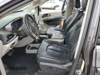 2022 Chrysler Pacifica Touring L z VIN 2C4RC1BG8NR115800, wystawiony jako Copart lot #50026585 z przebiegiem 94 111 mil mil oraz Szkoda całkowita • Salvage title. Historia ofert i sprzedaży dostępna na DreamBid. Obrazek 7.