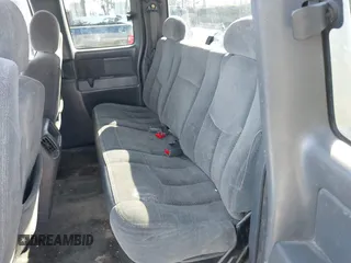 2005 Chevrolet Silverado 1500 LS with VIN 2GCEC19T051261530, listed as a IAAI auction lot 41624941 with 246,685 mi miles. Bid and sale history available at carsss.com. Image 8.
