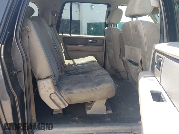 2007 Ford Expedition Max XLT z VIN 1FMFK16527LA54269, wystawiony jako IAAI lot #42208225 z przebiegiem 282 556 mil mil oraz . Historia ofert i sprzedaży dostępna na DreamBid. Obrazek 8.