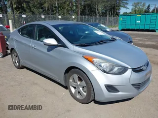2013 Hyundai Elantra GLS z VIN 5NPDH4AE4DH333340, wystawiony jako IAAI lot #42068261 z przebiegiem 122 863 mil mil oraz . Historia ofert i sprzedaży dostępna na DreamBid. Obrazek 1.