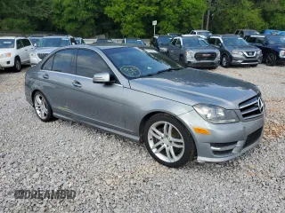2014 Mercedes-Benz C 250 Sport z VIN WDDGF4HB8EA942721, wystawiony jako Copart lot #52629855 z przebiegiem 151 421 mil mil oraz Szkoda całkowita • Salvage title. Historia ofert i sprzedaży dostępna na DreamBid. Obrazek 4.