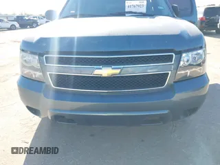 2010 Chevrolet Suburban LS with VIN 1GNUCHE09AR167462, listed as a IAAI auction lot 41767923 with 180,551 mi miles. Bid and sale history available at carsss.com. Image 6.