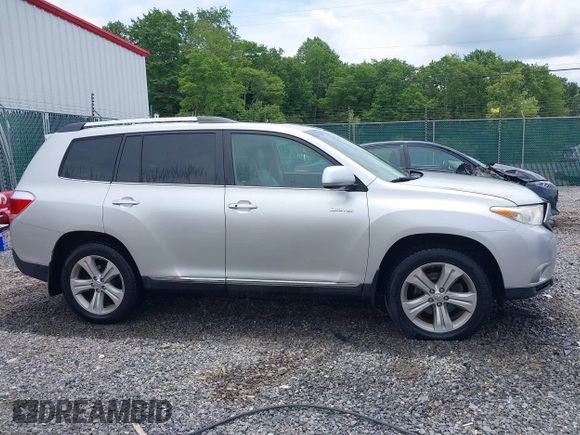 2013 Toyota Highlander Limited with VIN 5TDDK3EH9DS231526, listed as a IAAI auction lot 42425311 with 206,168 mi miles and . Bid and sale history available at DreamBid. Image 13.