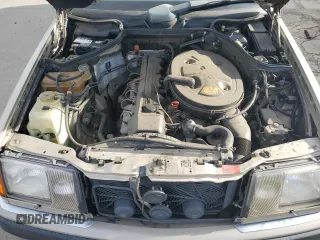 1990 Mercedes-Benz 300 E z VIN WDBEA30D8LB117873, wystawiony jako Copart lot #50346635 z przebiegiem 171 434 mil mil oraz Czysty tytuł • Clean title. Historia ofert i sprzedaży dostępna na DreamBid. Obrazek 11.