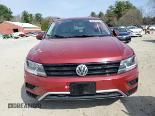 2018 Volkswagen Tiguan S z VIN 3VV0B7AX8JM124256, wystawiony jako Copart lot #53626695 z przebiegiem 82 171 mil mil oraz Szkody całkowita. Historia ofert i sprzedaży dostępna na DreamBid. Obrazek 5.