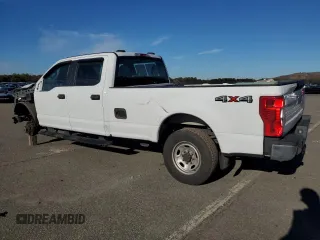 2022 Ford F-350 XL z VIN 1FT8W3BN8NEE87423, wystawiony jako Copart lot #84142464 z przebiegiem 42 202 mil mil oraz Szkoda całkowita • Salvage title. Historia ofert i sprzedaży dostępna na DreamBid. Obrazek 2.