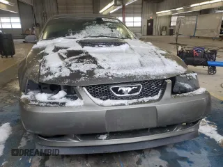 2001 Ford Mustang GT Deluxe with VIN 1FAFP45X81F193358, listed as a Copart auction lot 46297485 with 130,538 mi miles and Salvage Title. Bid and sale history available at carsss.com. Image 5.
