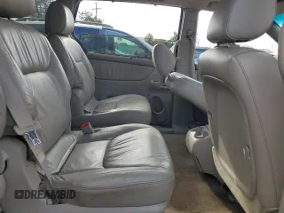2010 Toyota Sienna XLE z VIN 5TDDK4CC8AS033402, wystawiony jako Copart lot #79083354 z przebiegiem 226 956 mil mil oraz Szkoda całkowita • Salvage title. Historia ofert i sprzedaży dostępna na DreamBid. Obrazek 12.