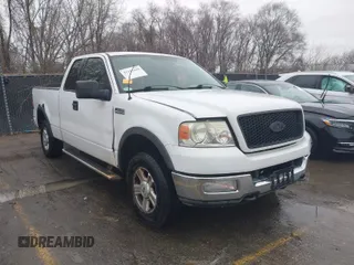 2004 Ford F-150 XLT with VIN 1FTPX14584NA15652, listed as a IAAI auction lot 41211644 with 210,232 mi miles. Bid and sale history available at carsss.com. Image 1.