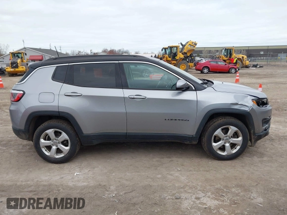 2018 Jeep Compass Latitude with VIN 3C4NJDBB1JT303009, listed as a IAAI auction lot 42012766 with 161,463 mi miles. Bid and sale history available at carsss.com. Image 13.