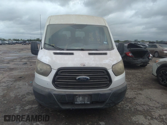 2015 Ford Transit Passenger XL z VIN 1FBAX2CG3FKA97085, wystawiony jako IAAI lot #42210744 z przebiegiem 81 911 mil mil oraz . Historia ofert i sprzedaży dostępna na DreamBid. Obrazek 12.