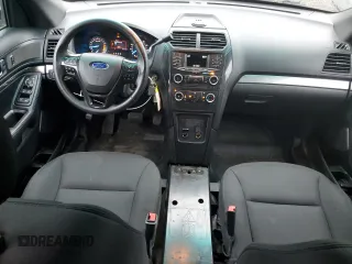 2016 Ford Police Interceptor Utility z VIN 1FM5K8AR3GGC26610, wystawiony jako Copart lot #72047714 z przebiegiem 67 551 mil mil oraz Nie do naprawy • Non repairable. Historia ofert i sprzedaży dostępna na DreamBid. Obrazek 8.