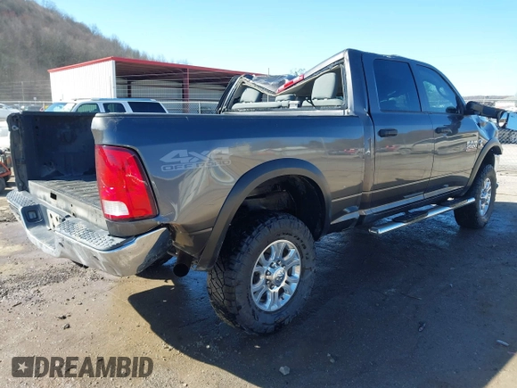 2017 Ram 2500 Tradesman z VIN 3C6UR5CL7HG744722, wystawiony jako IAAI lot #41688819 z przebiegiem 151 250 mil mil oraz . Historia ofert i sprzedaży dostępna na DreamBid. Obrazek 4.