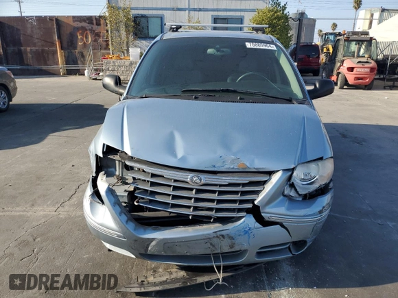 2006 Chrysler Town & Country LWB Limited with VIN 2A8GP64L96R797924, listed as a Copart auction lot 70880904 with 107,324 mi miles and Salvage Title. Bid and sale history available at carsss.com. Image 5.