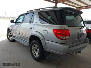 2005 Toyota Sequoia SR5 with VIN 5TDZT34A25S245549, listed as a IAAI auction lot 41724218 with 177,938 mi miles. Bid and sale history available at carsss.com. Image 3.