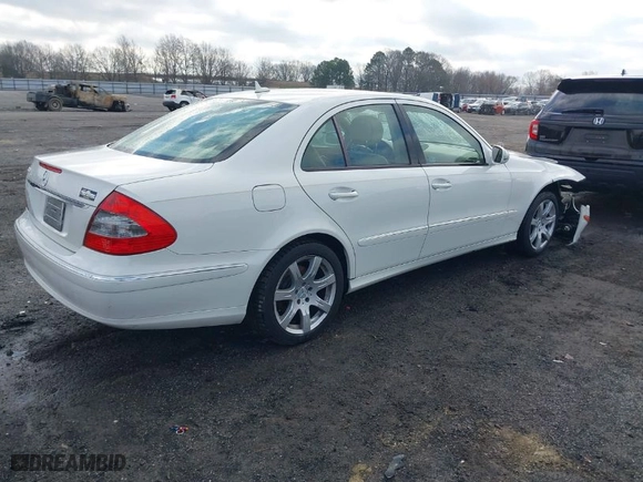 2007 Mercedes-Benz E-Class 3.5L with VIN WDBUF56X17B018408, listed as a IAAI auction lot 41480186 with 86,779 mi miles. Bid and sale history available at carsss.com. Image 4.