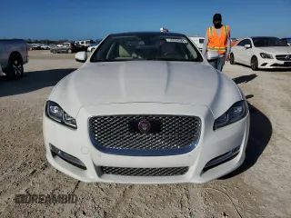 2016 Jaguar XJ Portfolio with VIN SAJWJ2GD5G8V89765, listed as a Copart auction lot 78094584 with Not provided miles and Non repairable. Bid and sale history available at DreamBid. Image 5.
