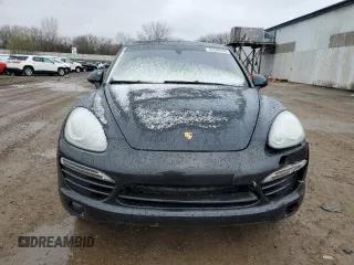 2012 Porsche Cayenne with VIN WP1AA2A21CLA06582, listed as a Copart auction lot 52546435 with 165,731 mi miles and Clean title. Bid and sale history available at DreamBid. Image 5.