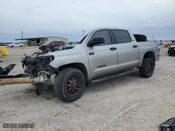 2016 Toyota Tundra 4WD Truck SR5 with VIN 5TFDW5F13GX562571, listed as a Copart auction lot 89104735 with 0 mi miles and Salvage Title. Bid and sale history available at carsss.com. Image 1.