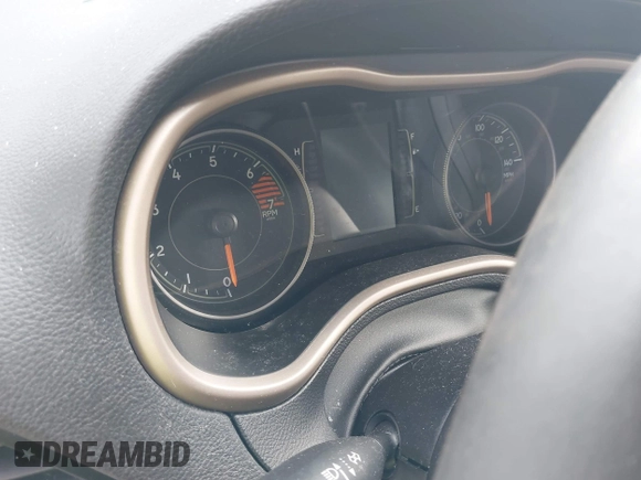 2017 Jeep Cherokee Latitude z VIN 1C4PJLCB3HW662626, wystawiony jako IAAI lot #42485105 z przebiegiem Nie podano mil oraz . Historia ofert i sprzedaży dostępna na DreamBid. Obrazek 15.