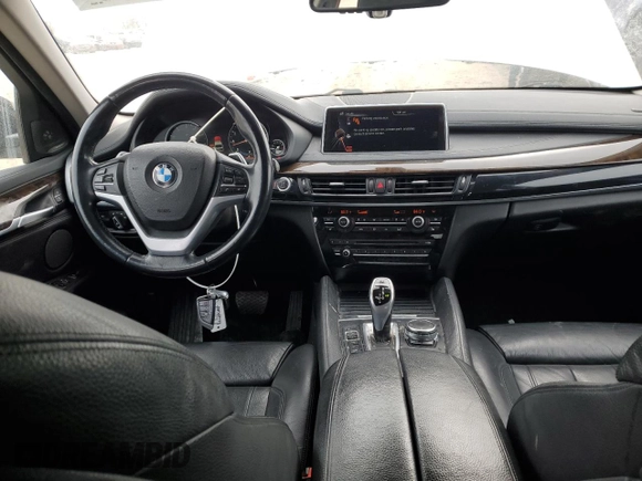2015 BMW X6 xDrive35i z VIN 5UXKU2C54F0F95526, wystawiony jako Copart lot #45578085 z przebiegiem 97 965 mil mil oraz Szkoda całkowita • Salvage title. Historia ofert i sprzedaży dostępna na DreamBid. Obrazek 8.