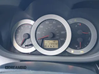 2007 Toyota RAV4 Sport with VIN JTMBD32V776037187, listed as a IAAI auction lot 41910939 with 172,370 mi miles. Bid and sale history available at carsss.com. Image 7.