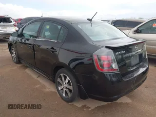 2012 Nissan Sentra SL z VIN 3N1AB6AP2CL756839, wystawiony jako IAAI lot #41462120 z przebiegiem 174 905 mil mil oraz . Historia ofert i sprzedaży dostępna na DreamBid. Obrazek 3.