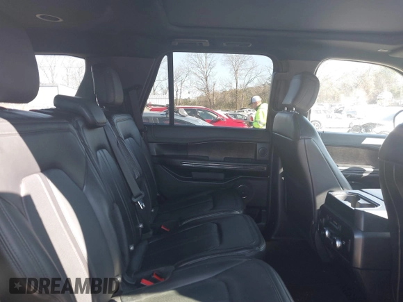 2020 Ford Expedition Limited with VIN 1FMJU1KT6LEA72281, listed as a IAAI auction lot 41195581 with 120,839 mi miles. Bid and sale history available at carsss.com. Image 8.